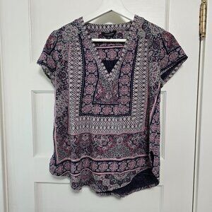 Lucky Brand Boho Purple and Black v-Neck T-Shirt - Small